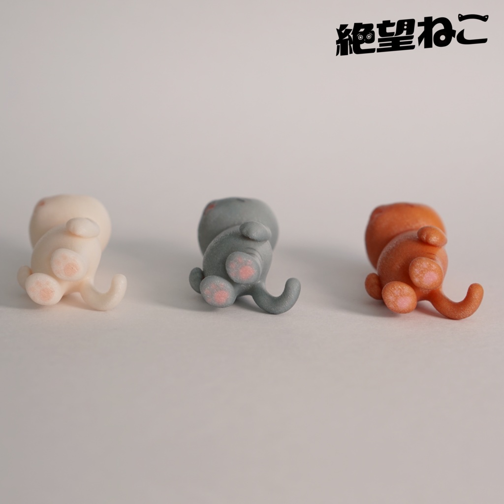 【彩色済み】棒立ちで絶望している猫