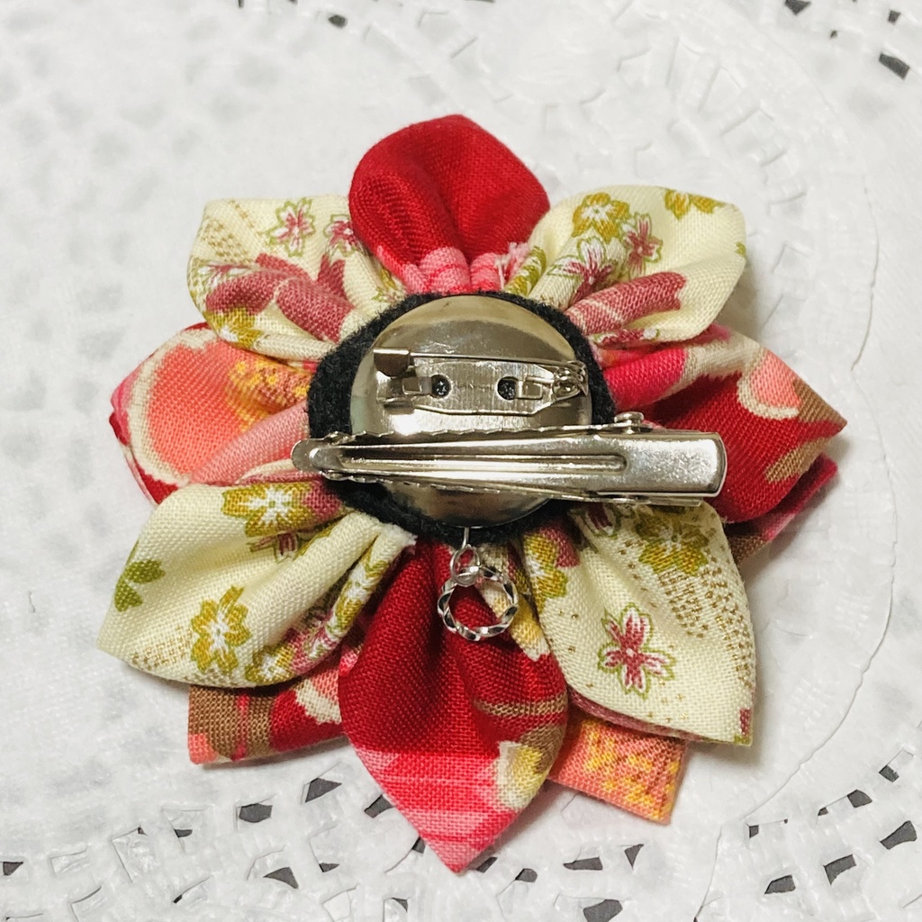 絞り細工クリップブローチ