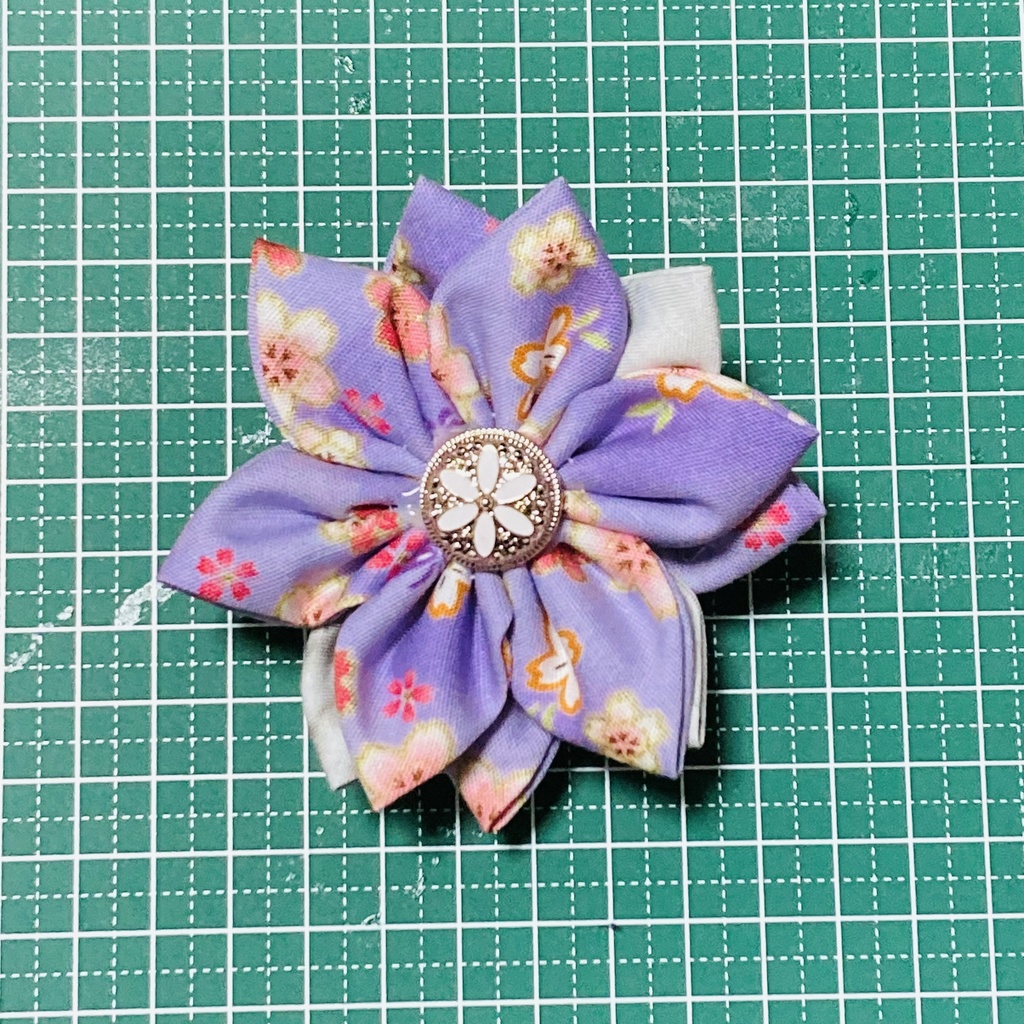 絞り細工クリップブローチ