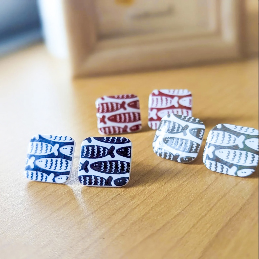 お魚ピアス（赤）