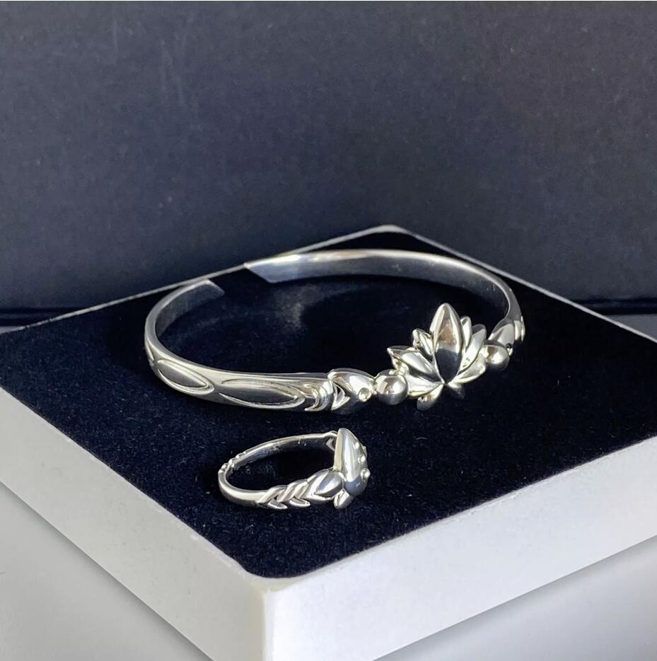 鏡蓮華イメージ指輪