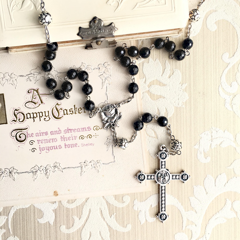 【 ふたりのロザリオ 】ミニチュアローズ - Grenadier & Nuit -