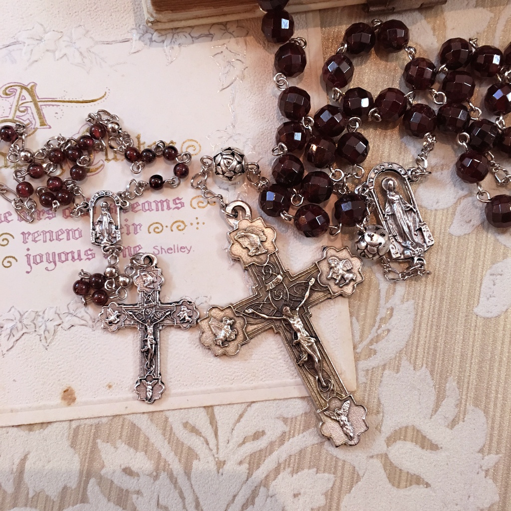 【 Dollサイズsetロザリオ 】Dupion - garnets -