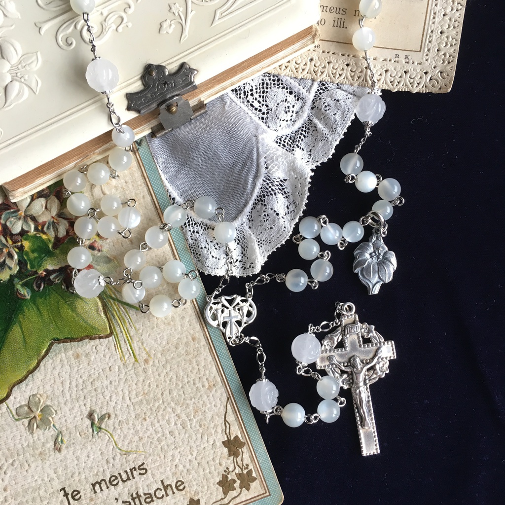 ※終了【 ロザリオ 】白百合 - white liliy -