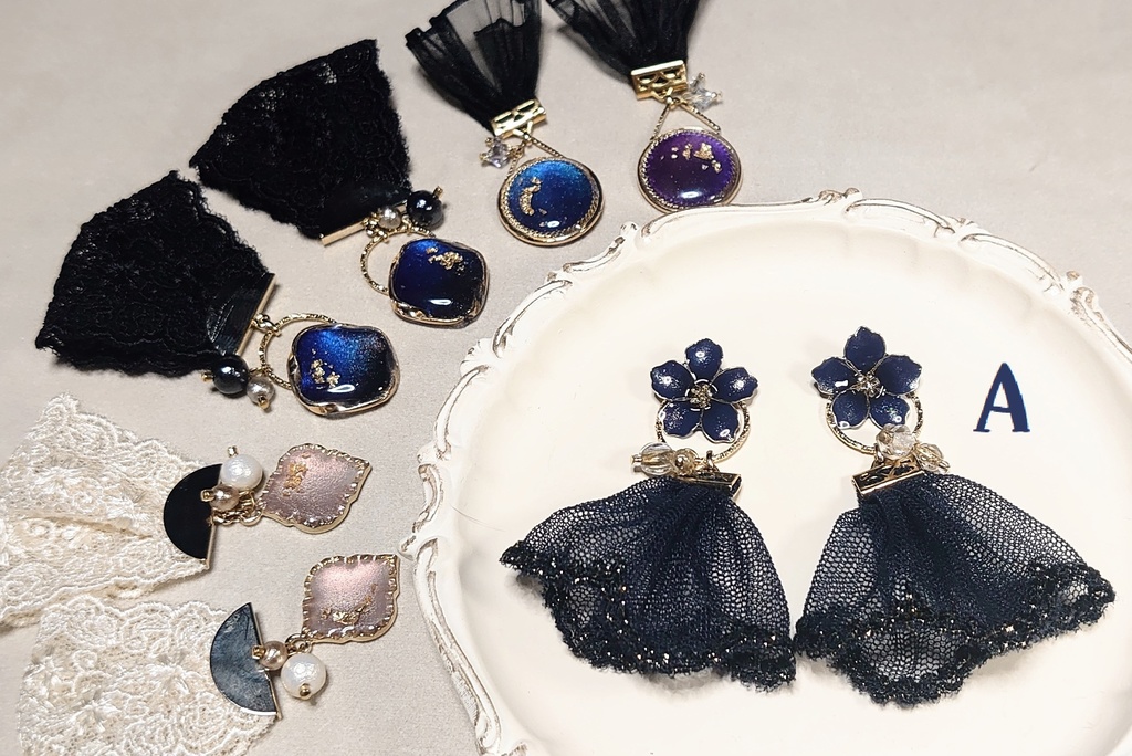 レースタッセルととリボンタッセルのピアス・イヤリング