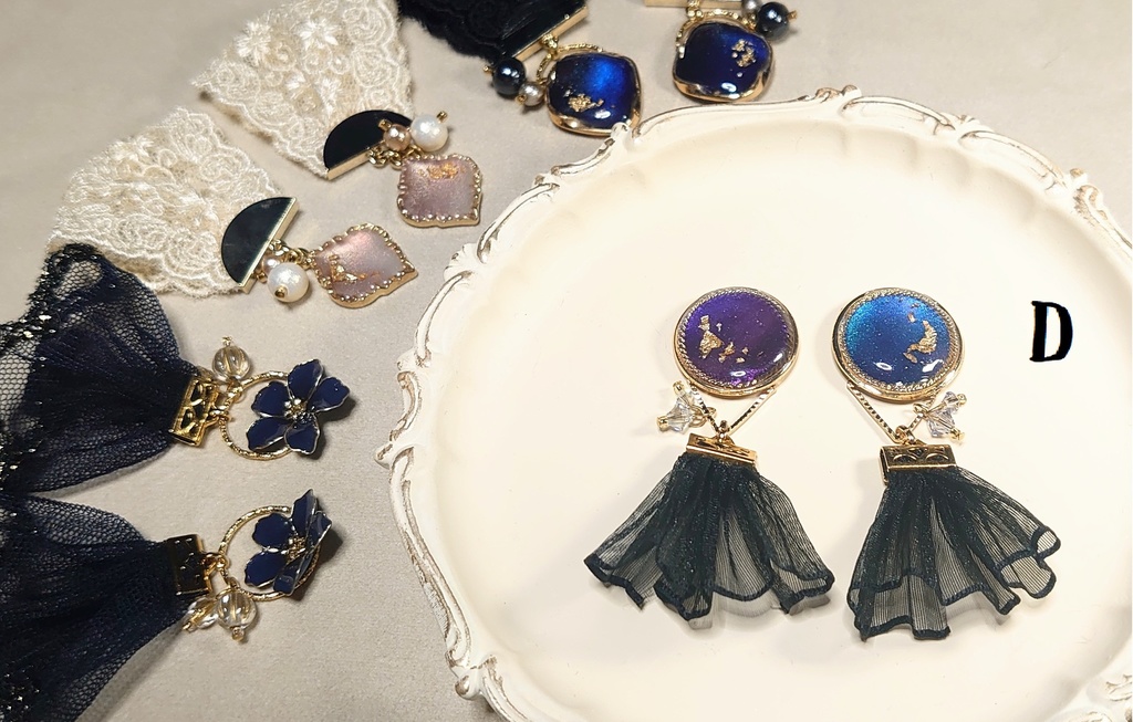 レースタッセルととリボンタッセルのピアス・イヤリング