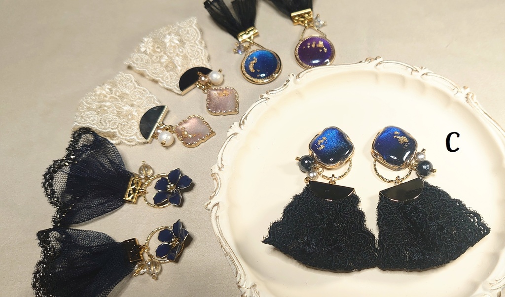 レースタッセルととリボンタッセルのピアス・イヤリング