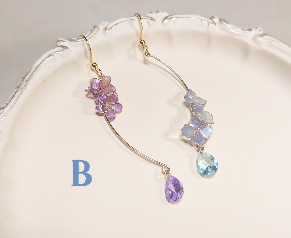 あじさいとすみれの耳飾り