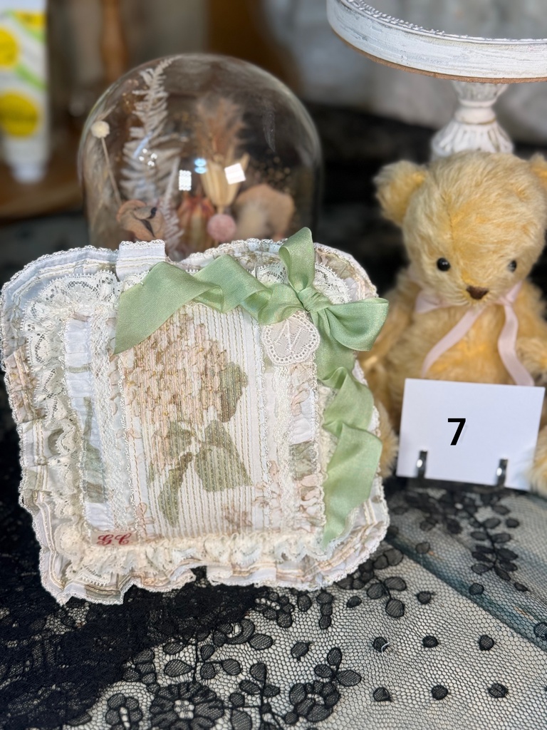 クッション【ライラック ホワイト】1〜7