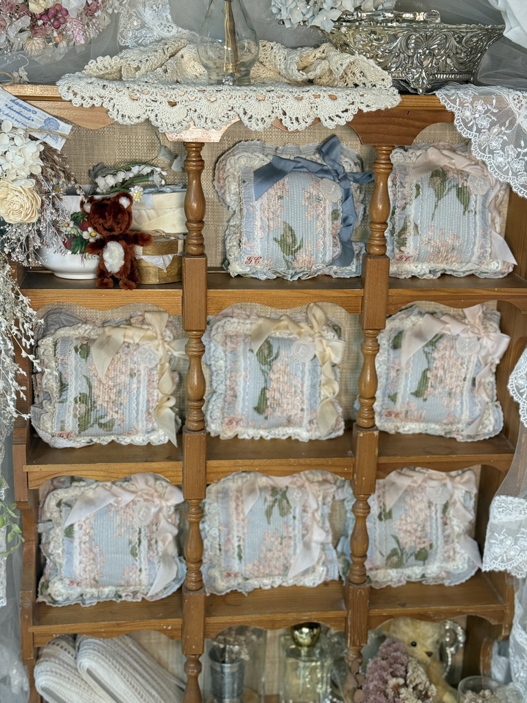 クッション【ライラック　ブルー】8〜15