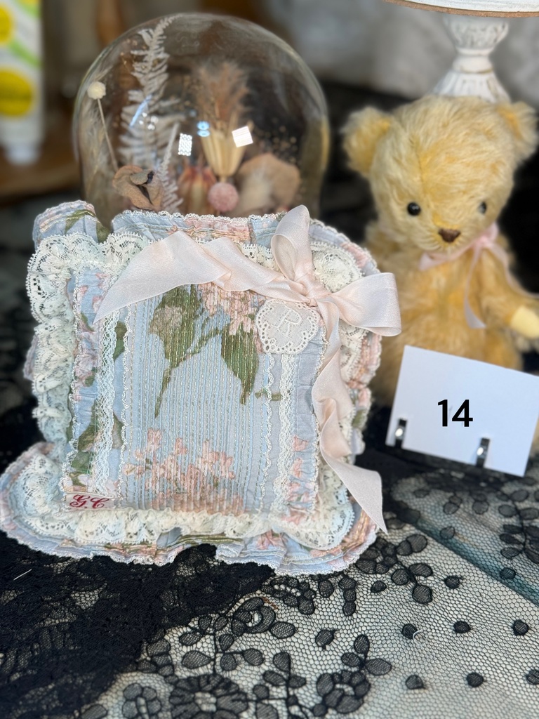 クッション【ライラック ブルー】8〜15