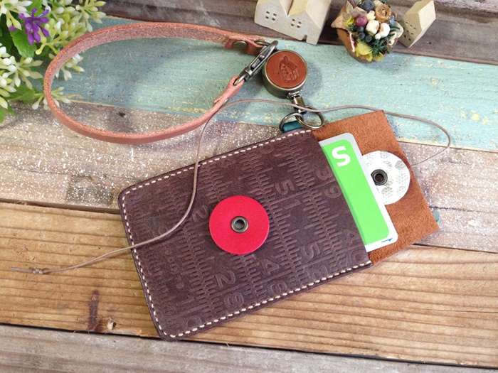 封筒風パスケース