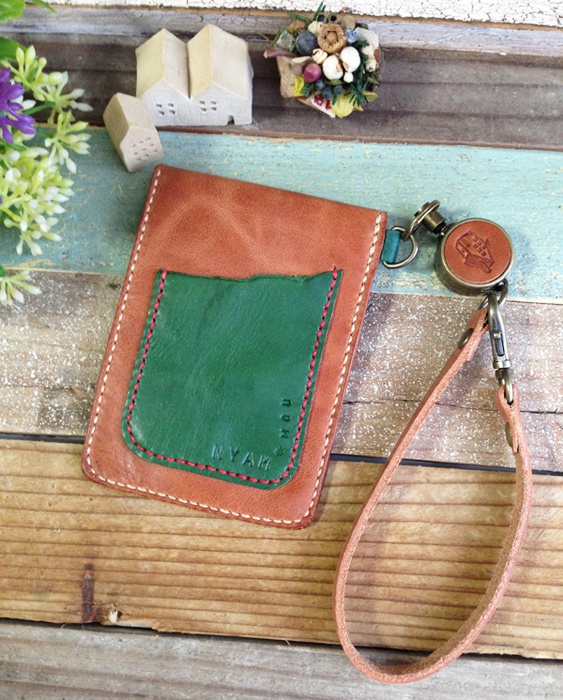 封筒風パスケース