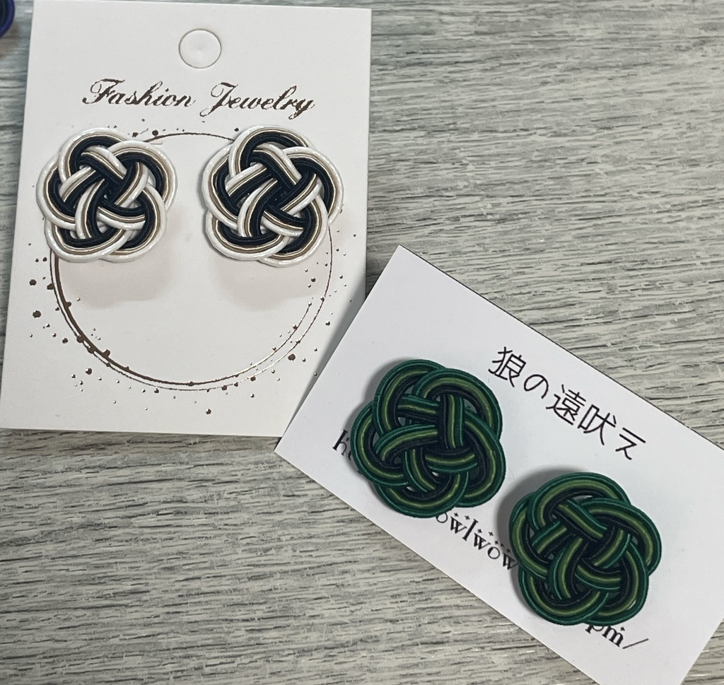 梅結びのピアス