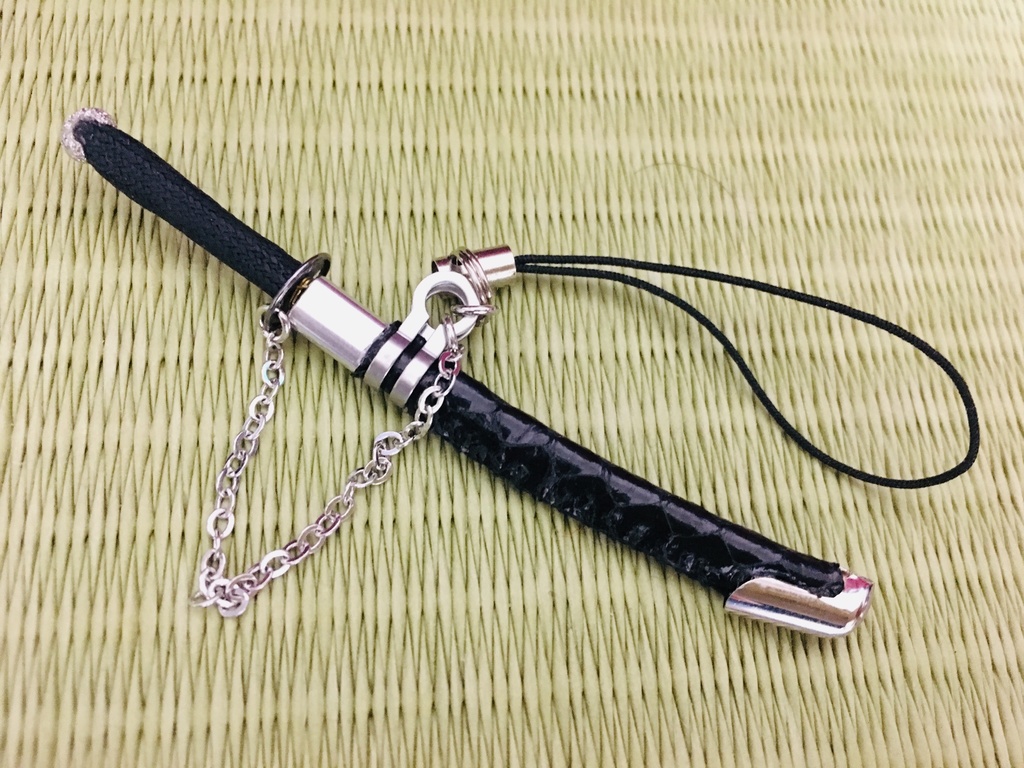 手作り刀ストラップ「TSUKIKAKGE」(箱付き)