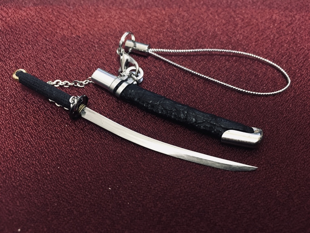 手作り刀ストラップ「参」（箱付き）