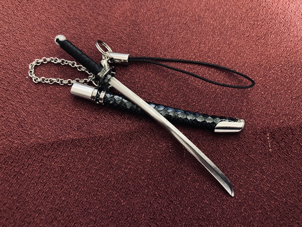 手作り日本刀ストラップ「鬼雨」