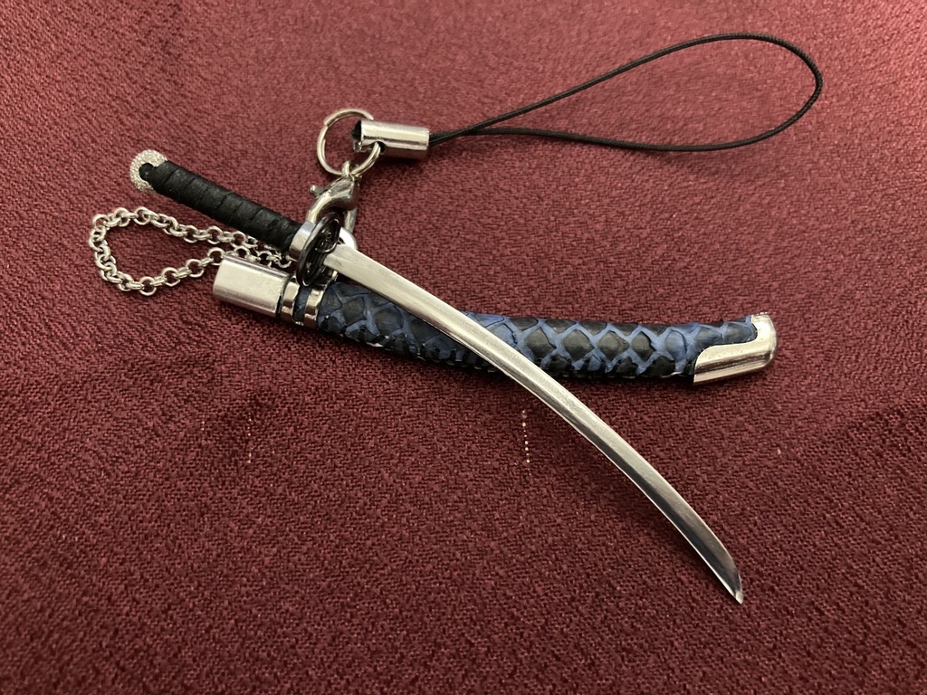 手作り日本刀ストラップ「縹雪」