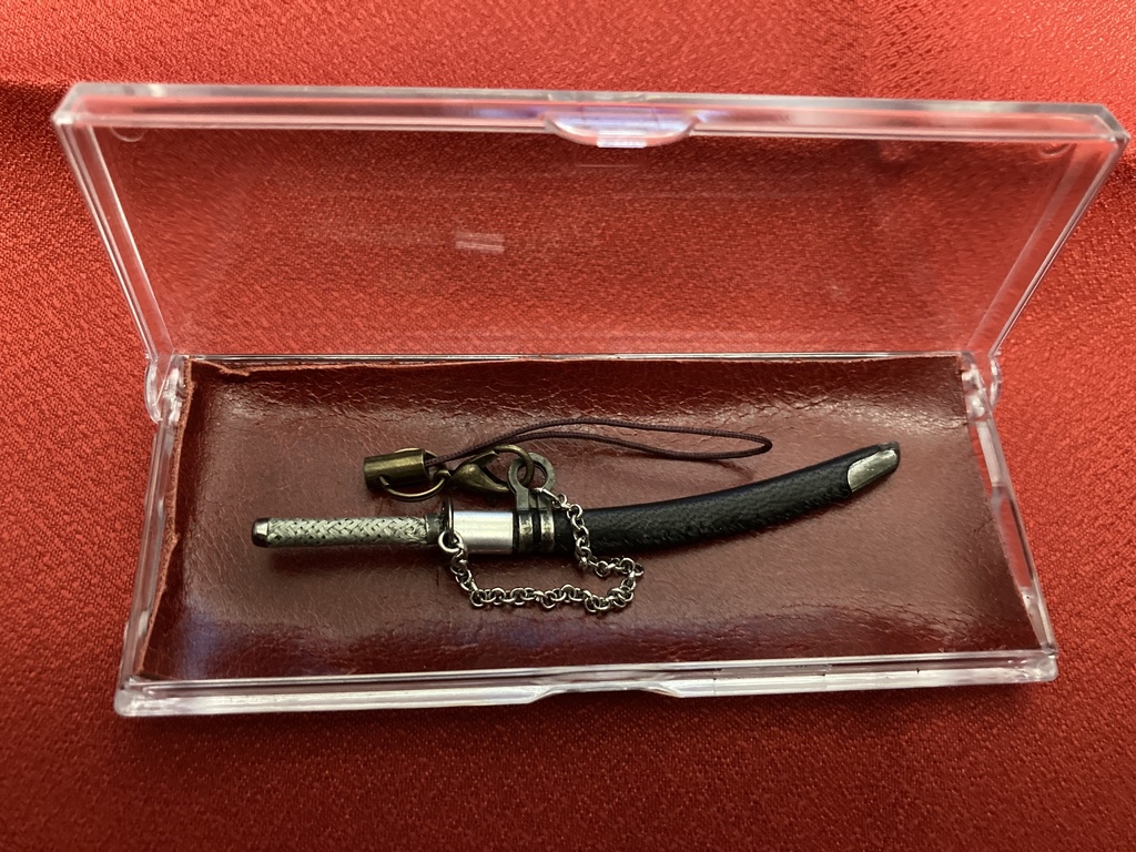 手作り日本刀ストラップ 黒羊革鞘