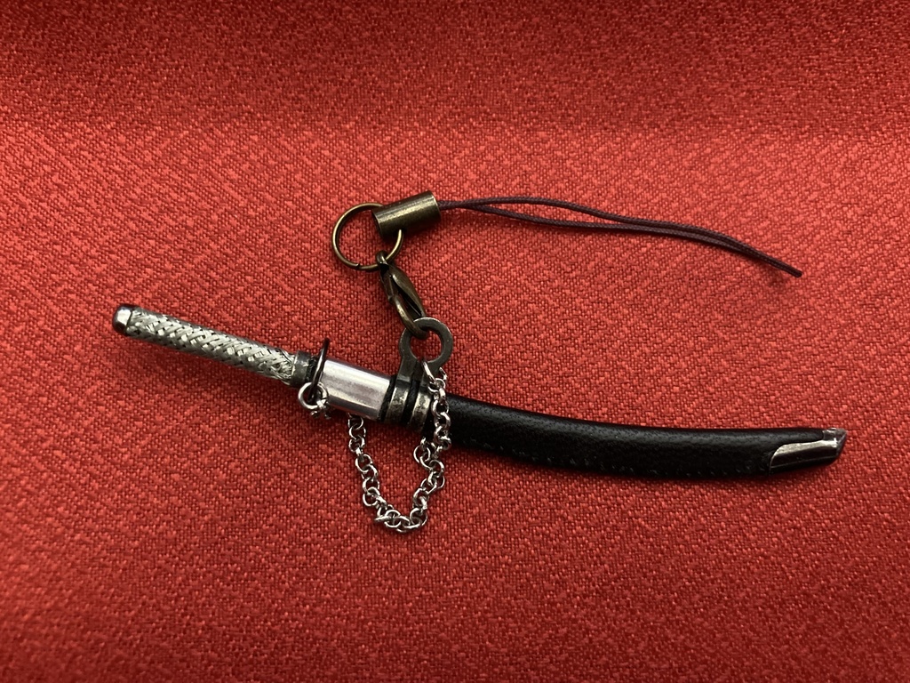手作り日本刀ストラップ 黒羊革鞘