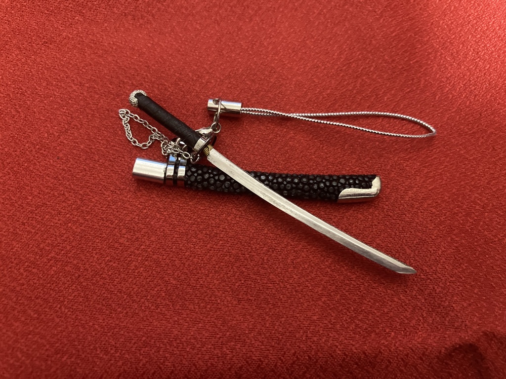 手作り日本刀ストラップ エイ革鞘(希少レザー)