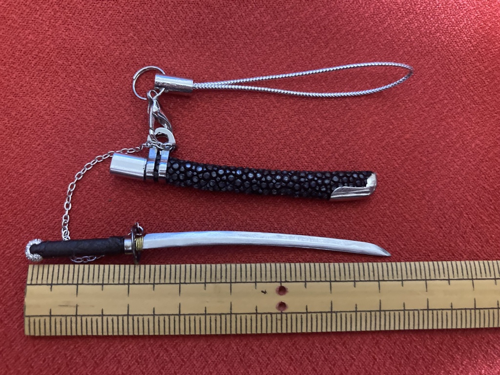 手作り日本刀ストラップ エイ革鞘(希少レザー)