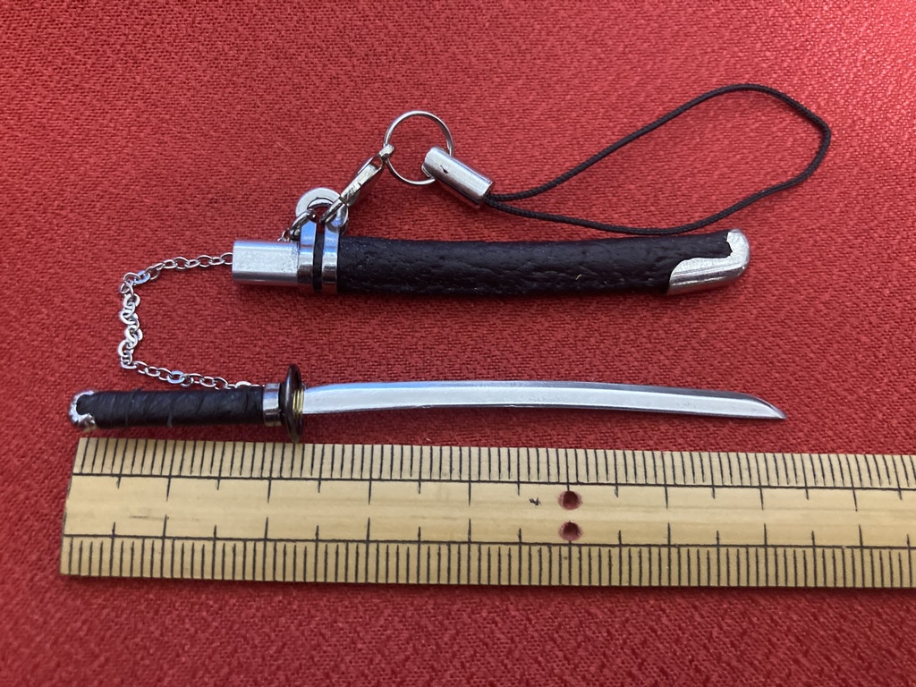手作り日本刀ストラップ イノシシ革鞘(ジビエレザー)