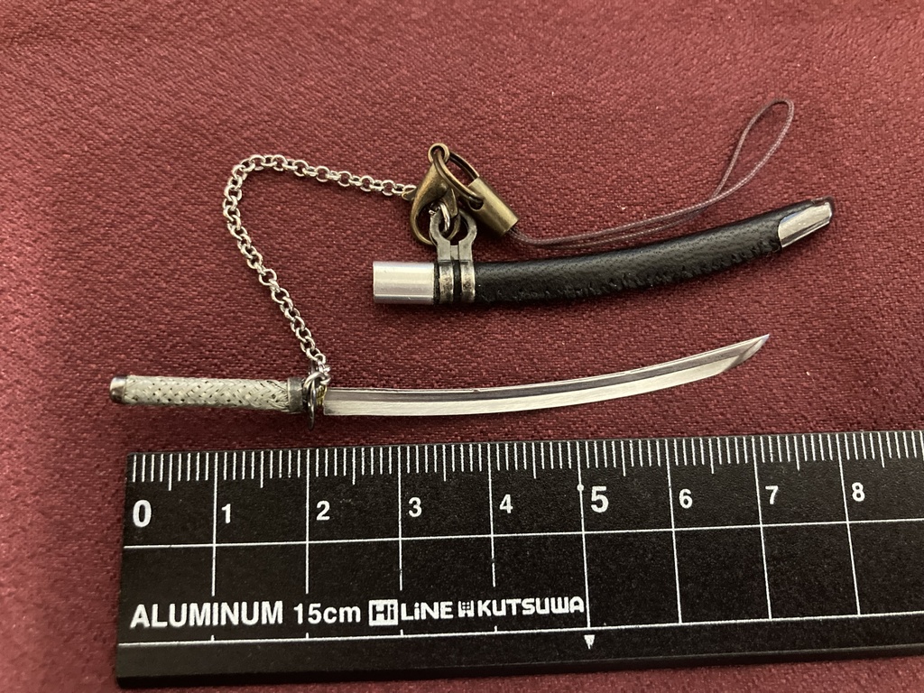 手作り刀日本刀ストラップ 真打黒羊革(磨き布付)