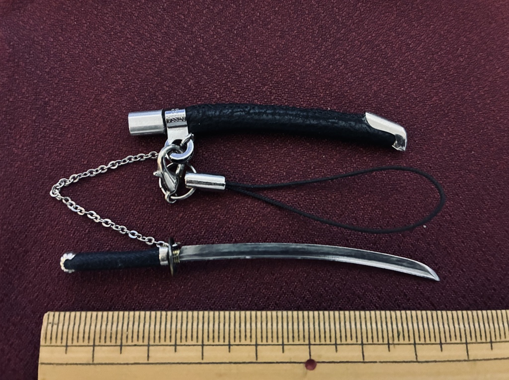 手作り日本刀ストラップ 黒鮫革鞘