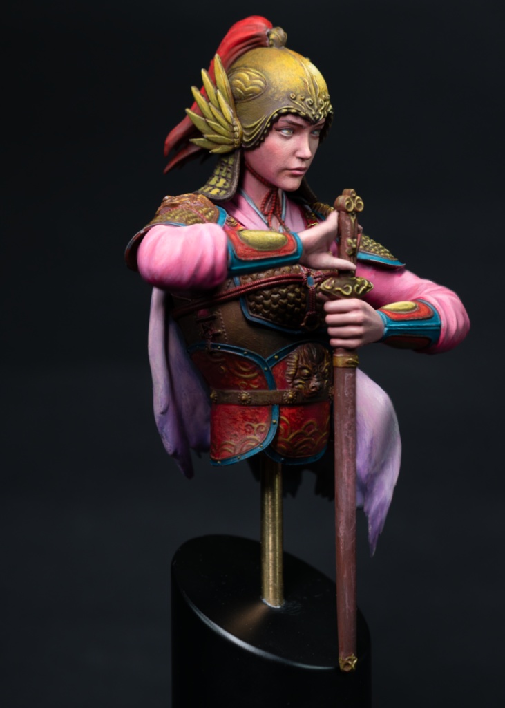 1/10 女武将胸像