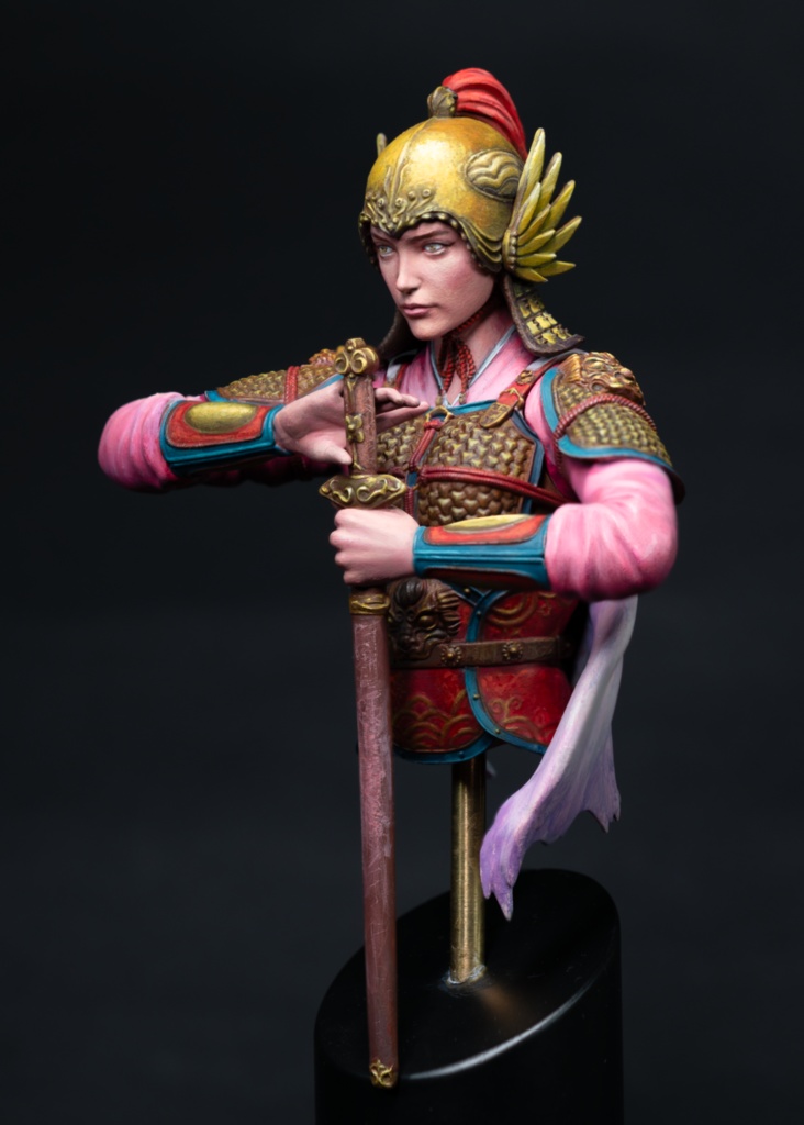 1/10 女武将胸像