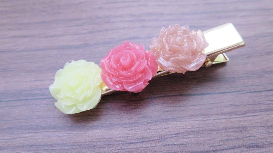 レジンミニ薔薇のデコヘアクリップ Mwshop Booth