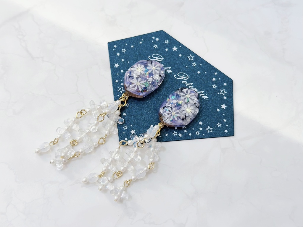 レースフラワーの耳飾り