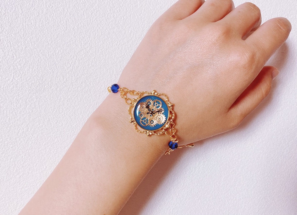 歯車の腕時計風ブレスレット