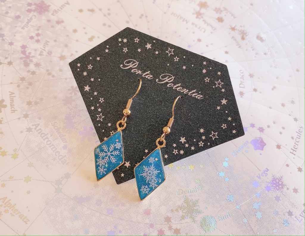 雪の結晶の耳飾り