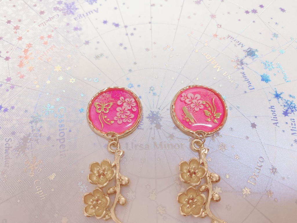 梅の花咲くピアス/イヤリング