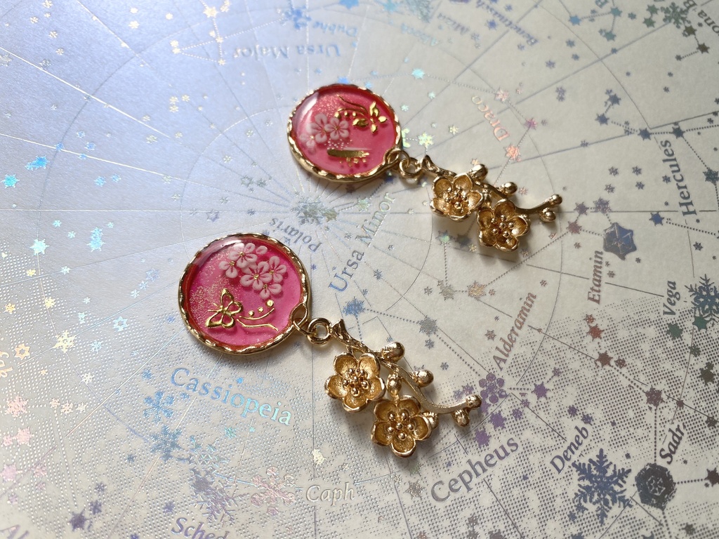 梅の花咲くピアス/イヤリング