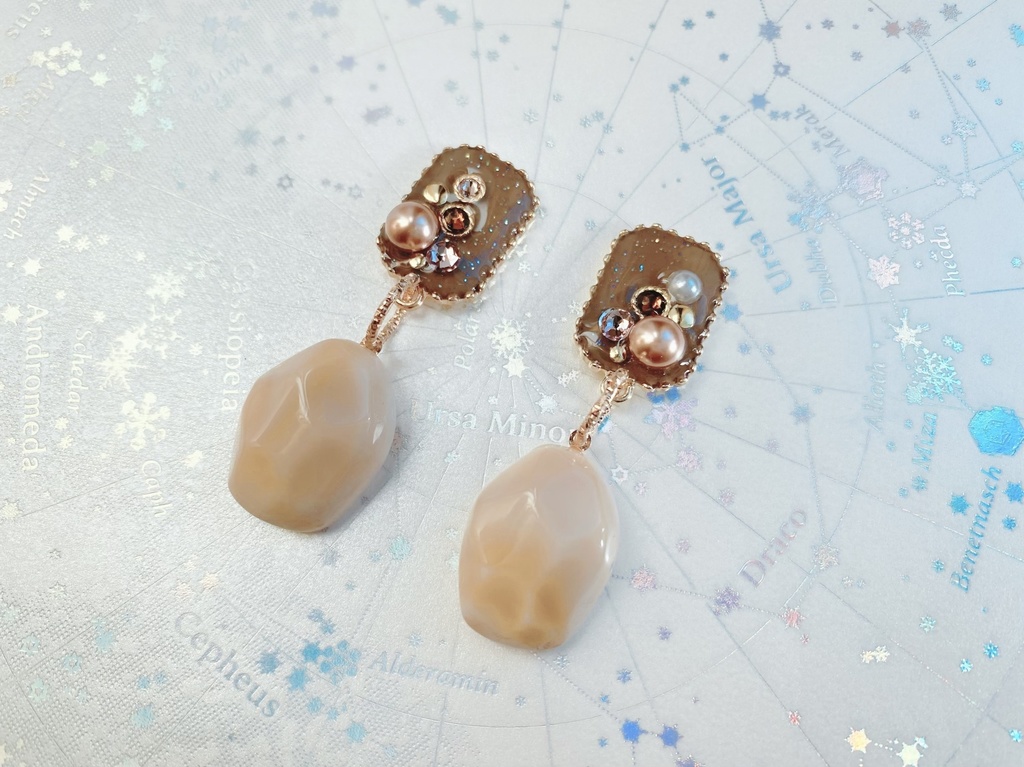 カフェラテの耳飾り