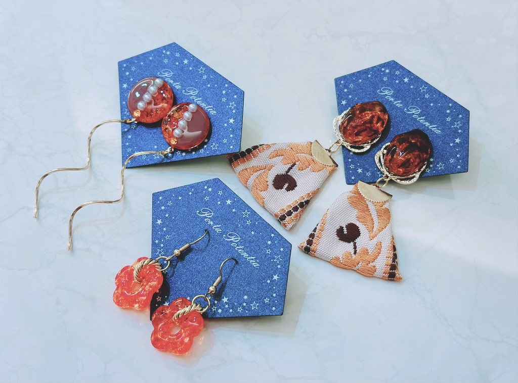 【再販】灯火の花の耳飾り