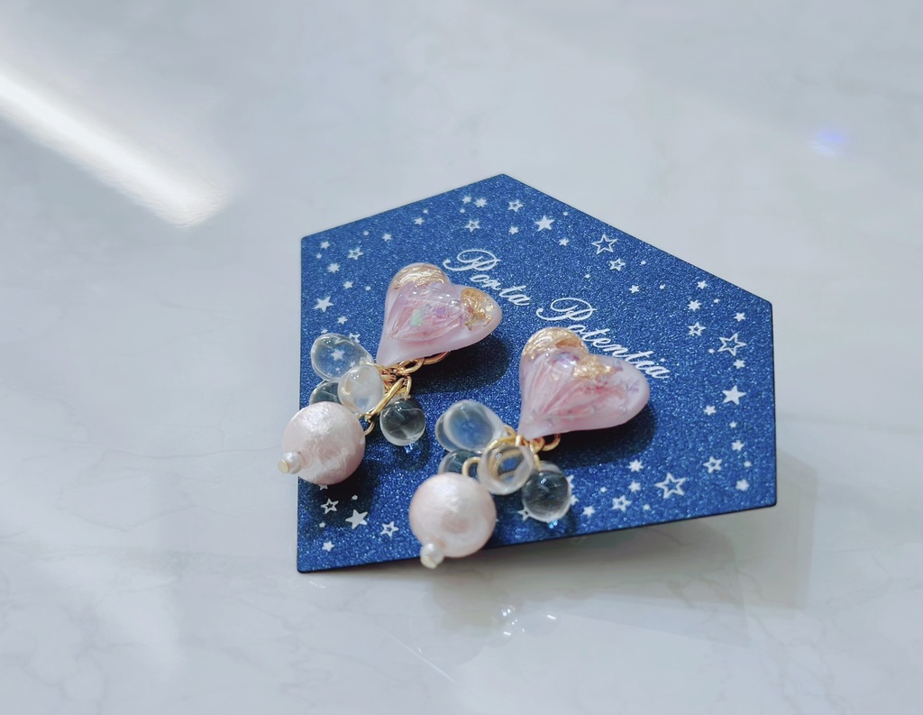 パステルピンクのハートピアス