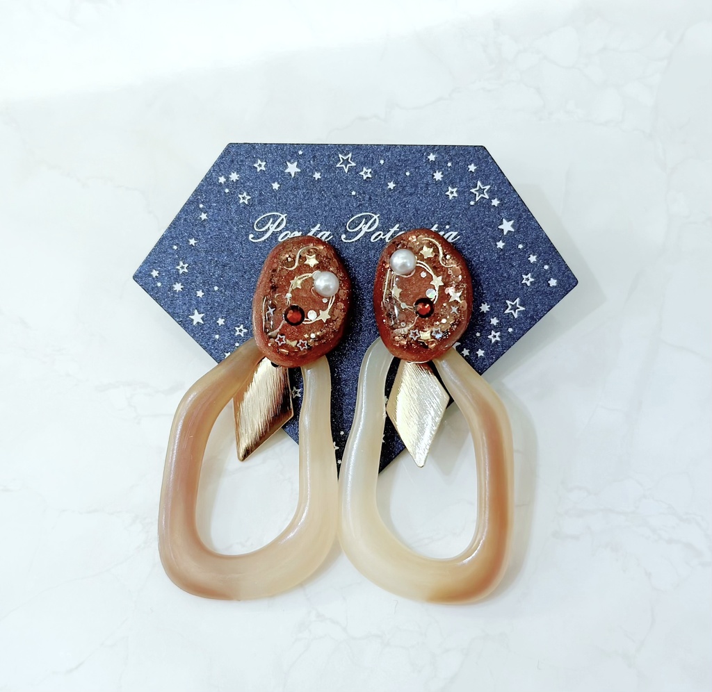 チョコレートの耳飾り