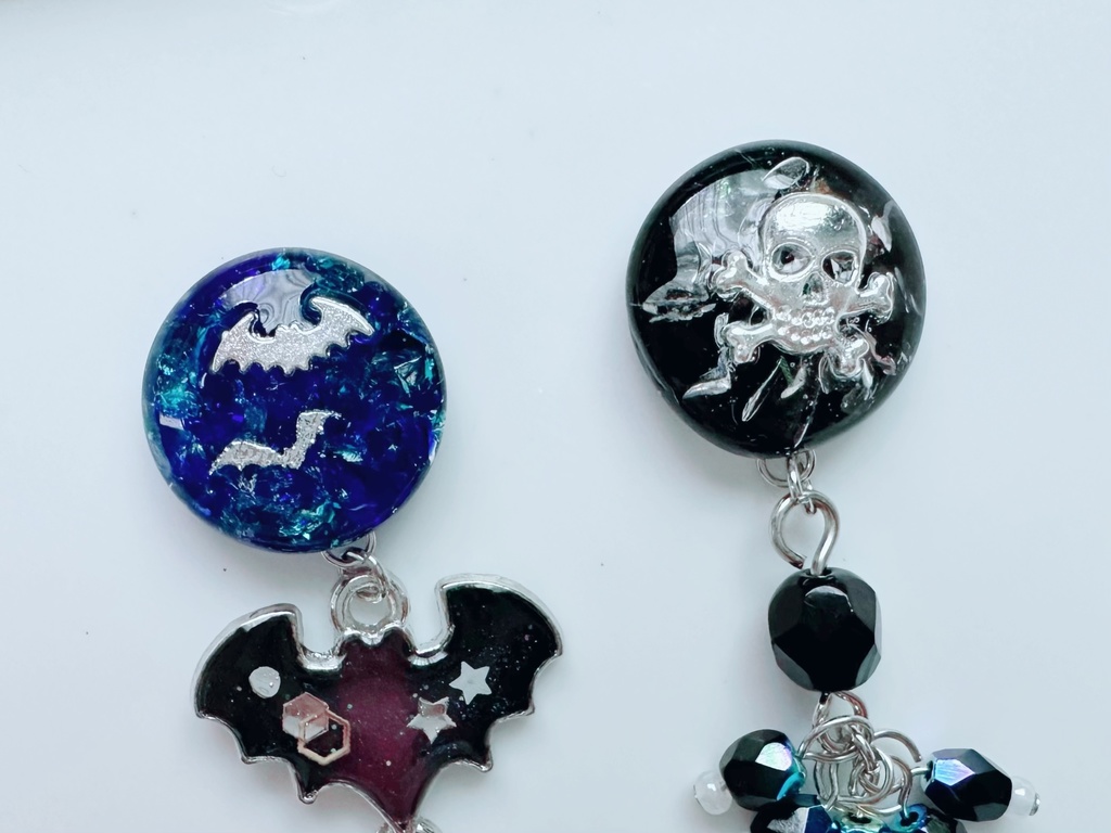 コウモリとドクロのハロウィンな耳飾り