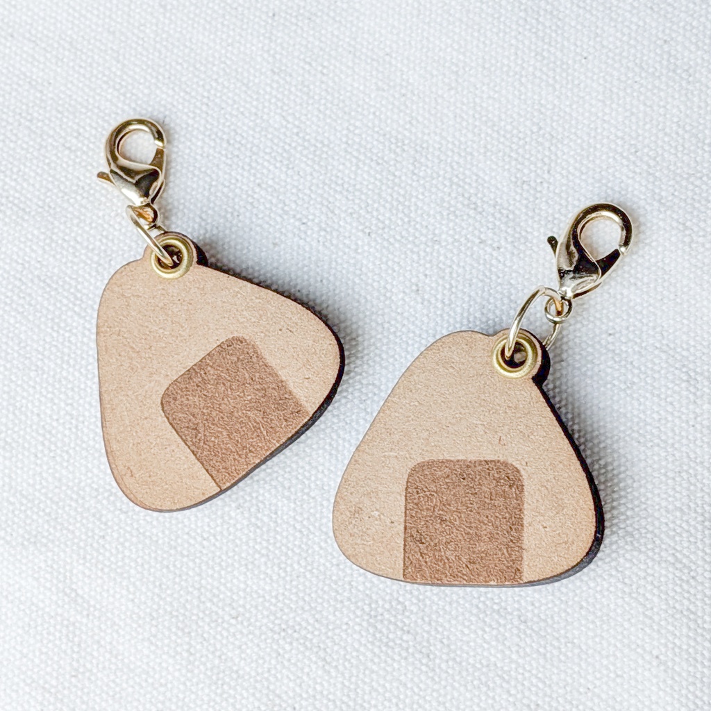 【ぬいのためのお守り】迷子札・おにぎり【スライド式】