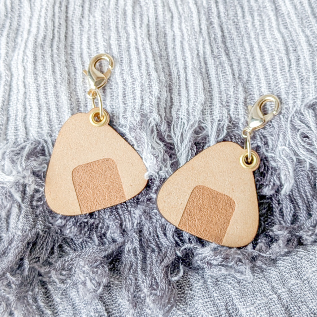 【ぬいのためのお守り】迷子札・おにぎり【スライド式】