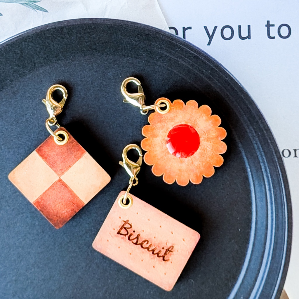 【ぬいのためのお守り】迷子札*ビスケット【スライド式】