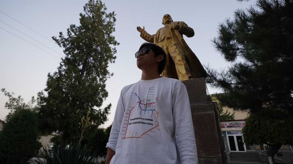 タシケント地下鉄路線図 長袖Tシャツ 白・黒