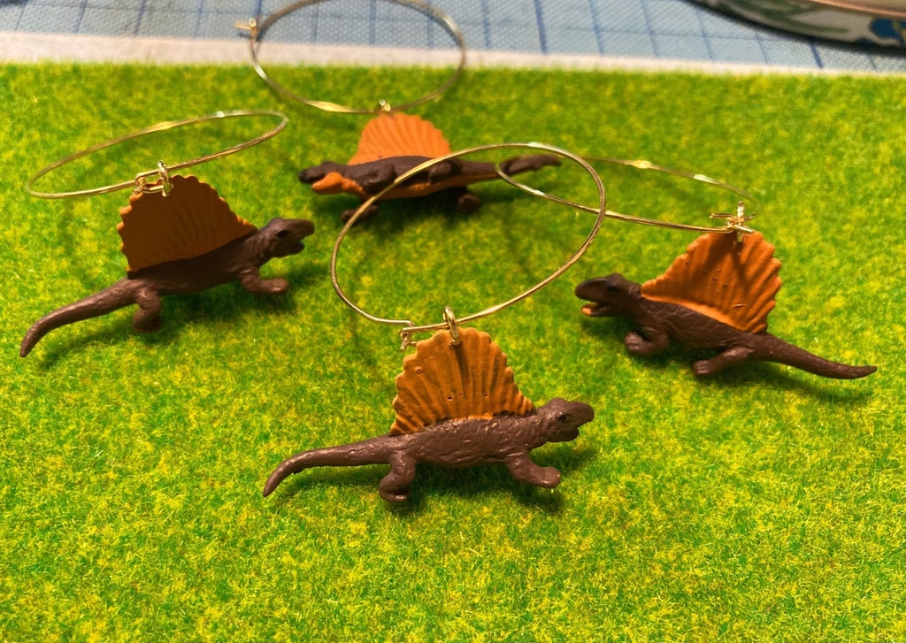 ディメトロドンピアス