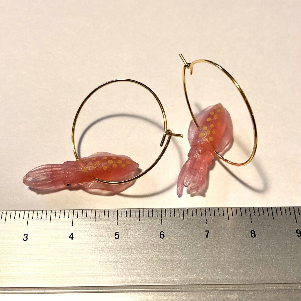 コウイカのピアス
