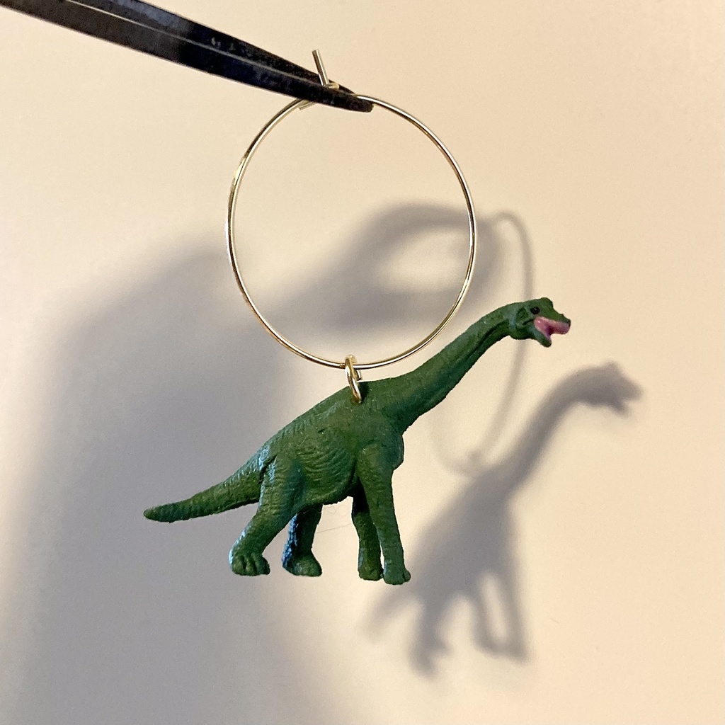 ブラキオサウルス ピアス