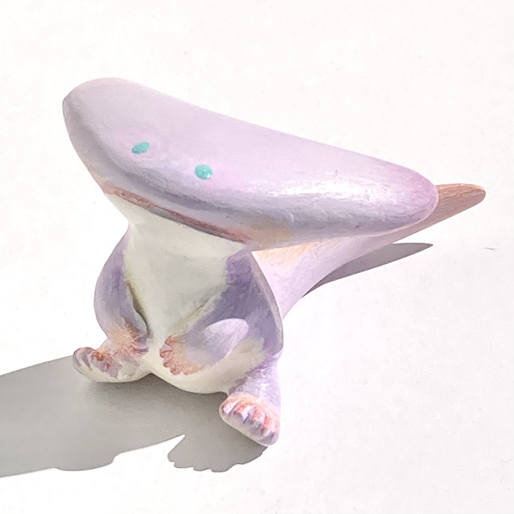 ファンシーディプロカウルス彫刻小作品